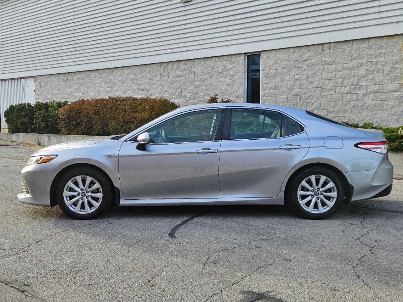 2019 Toyota Camry HYBRID LE-CERTIFIED-FINANCE AVAILABLE Photo