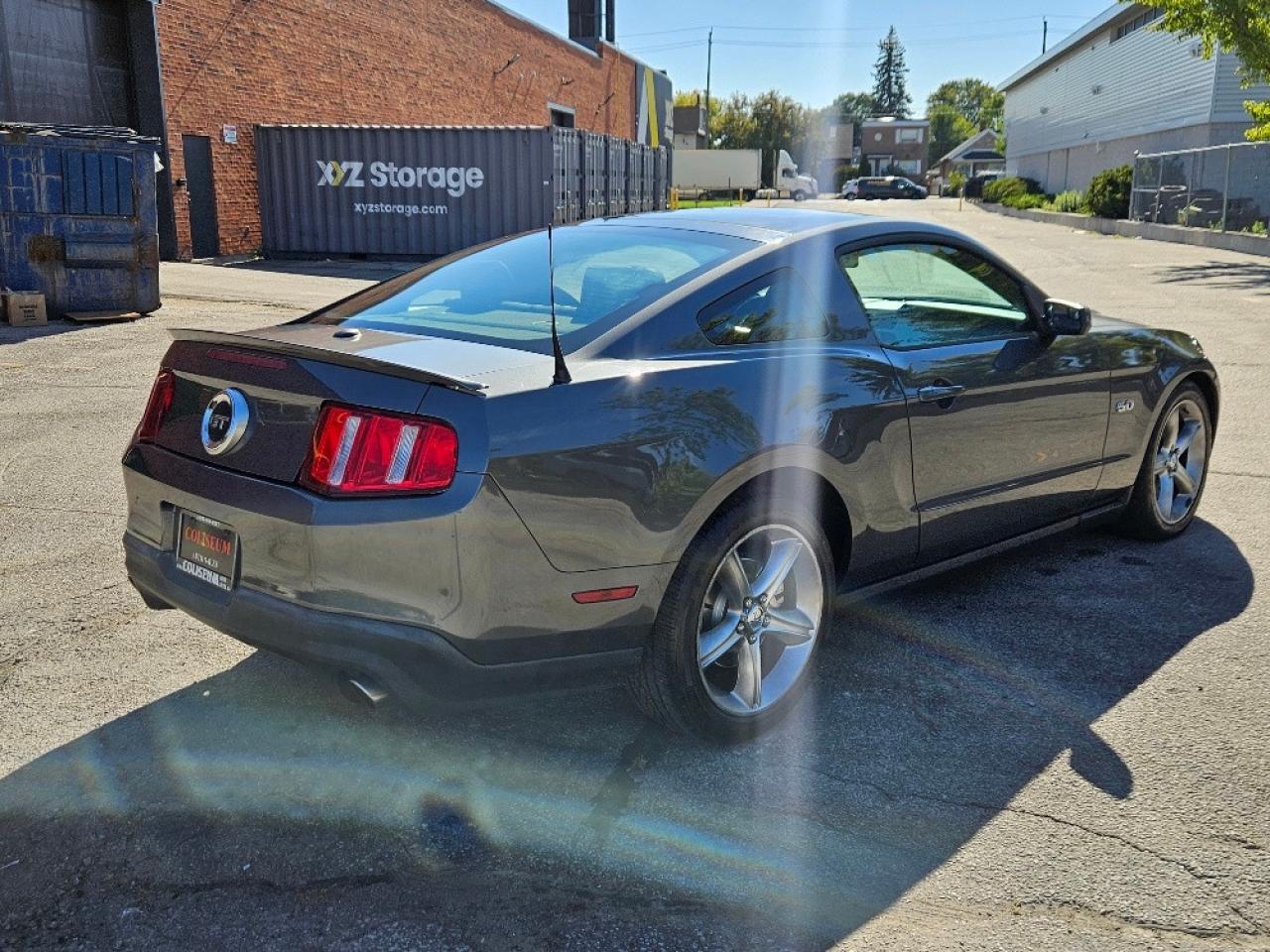 2011 Ford Mustang GT-5.0L V8 COYOTE-GLASS ROOF-CERTIFIED Photo4