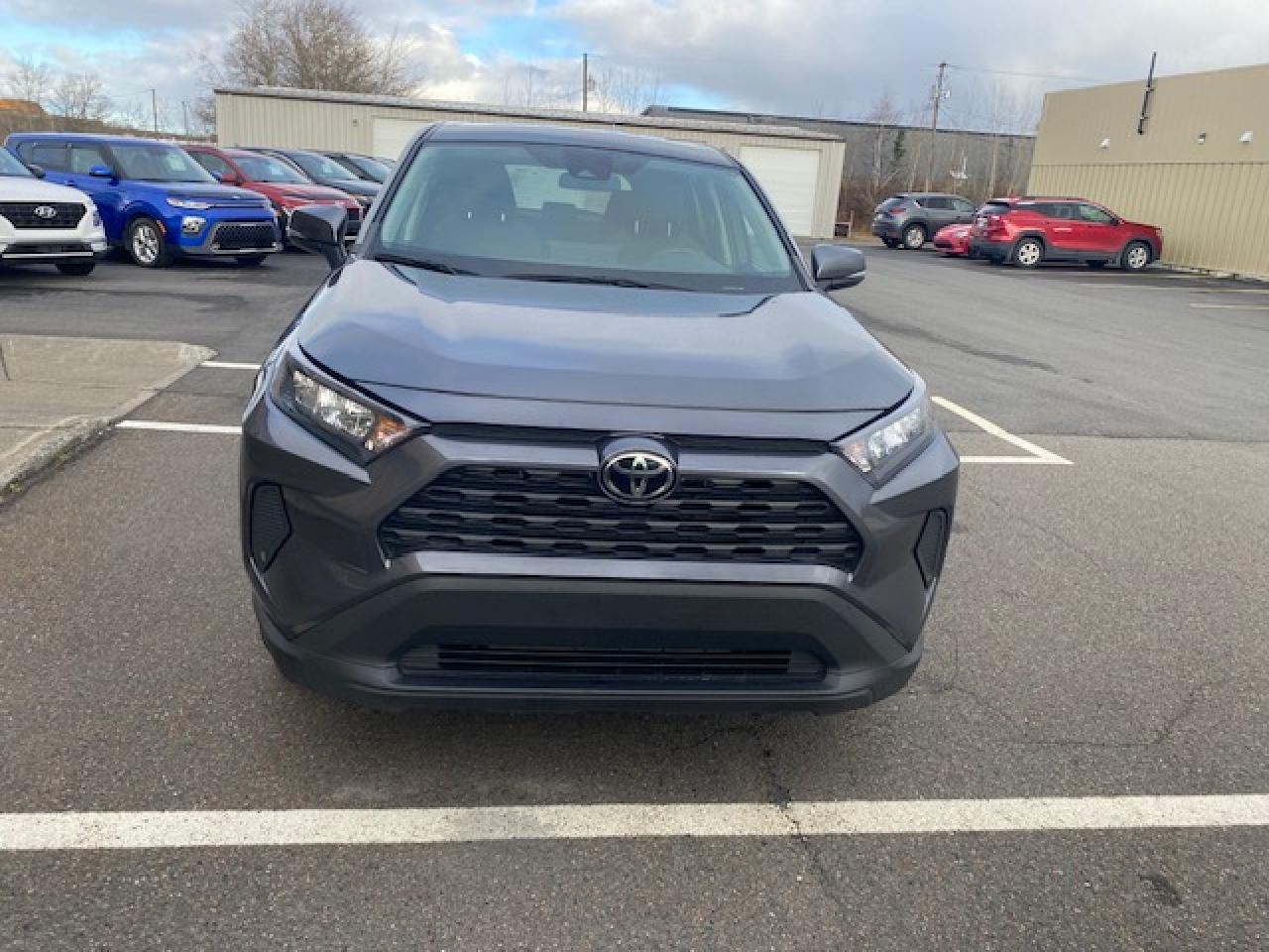 2022 Toyota RAV4 LE 4WD - Photo #5