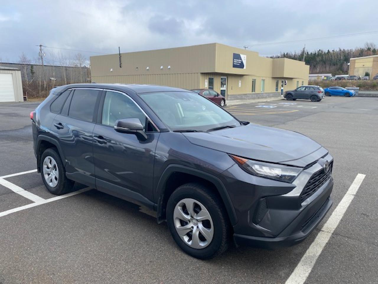 2022 Toyota RAV4 LE 4WD - Photo #3