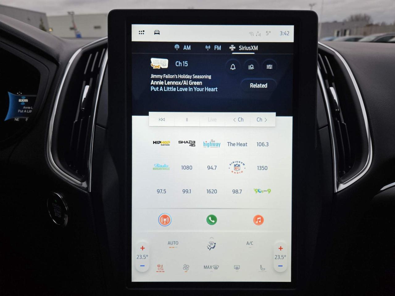 2024 Ford Edge Titanium Leather | Panoramic Roof | 19" Wheels Photo