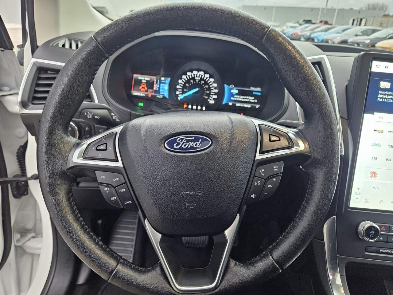 2024 Ford Edge Titanium Leather | Panoramic Roof | 19" Wheels Photo