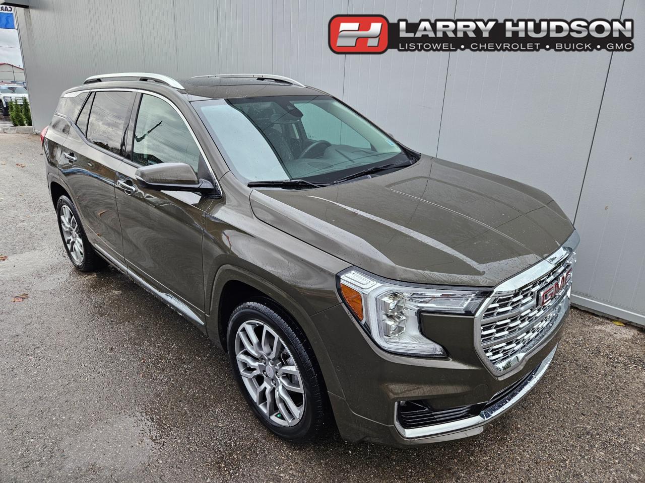 2024 GMC Terrain Denali One Owner | Navigation | Sunroof | 19" Wheels Photo0