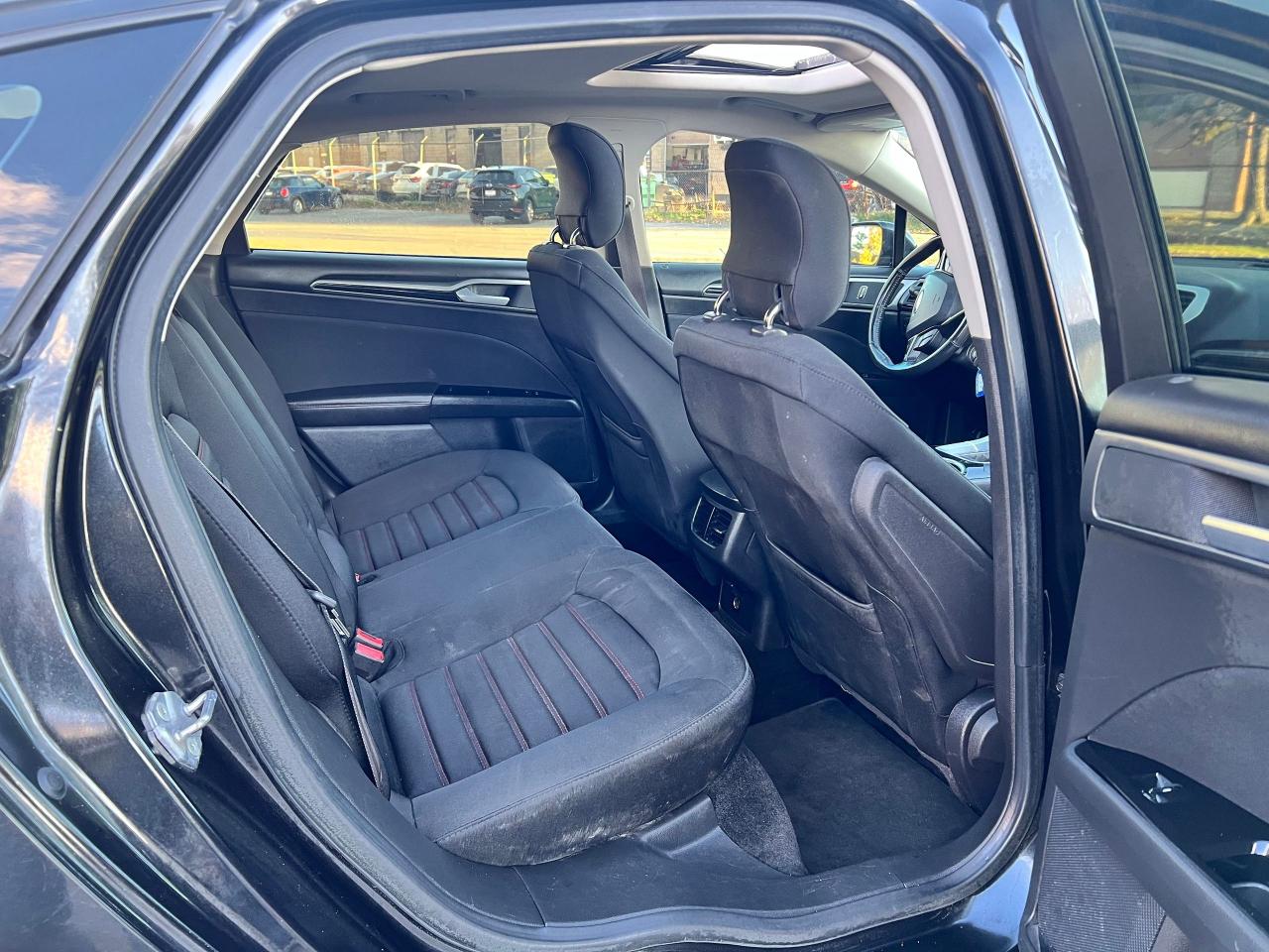 2013 Ford Fusion SE - Photo #6