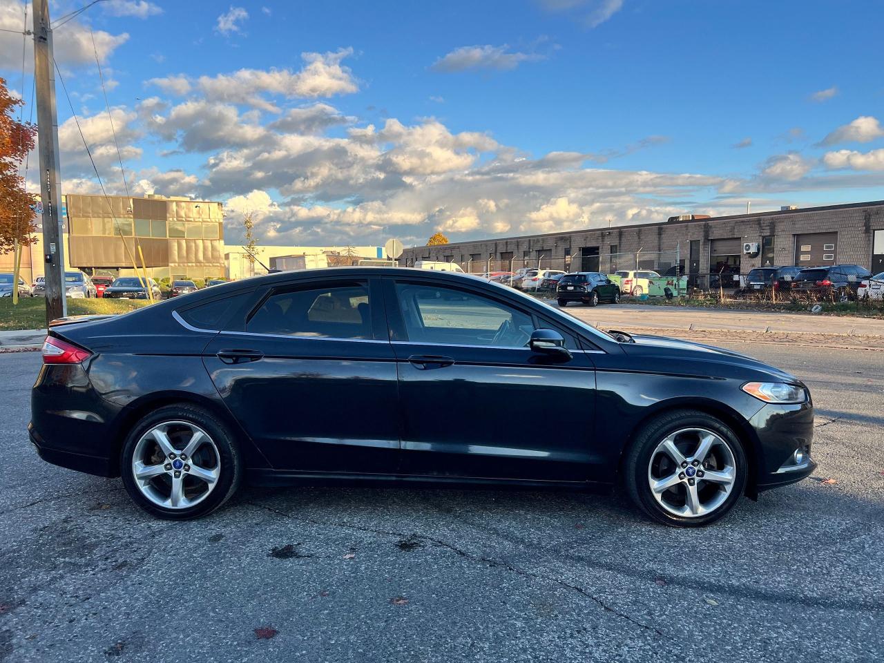 2013 Ford Fusion SE - Photo #7