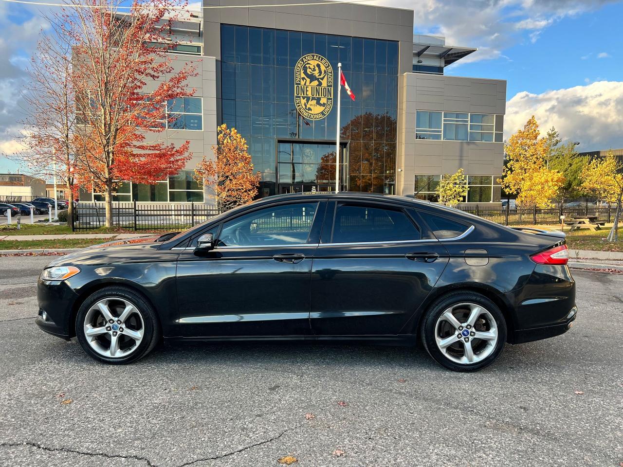 2013 Ford Fusion SE - Photo #14