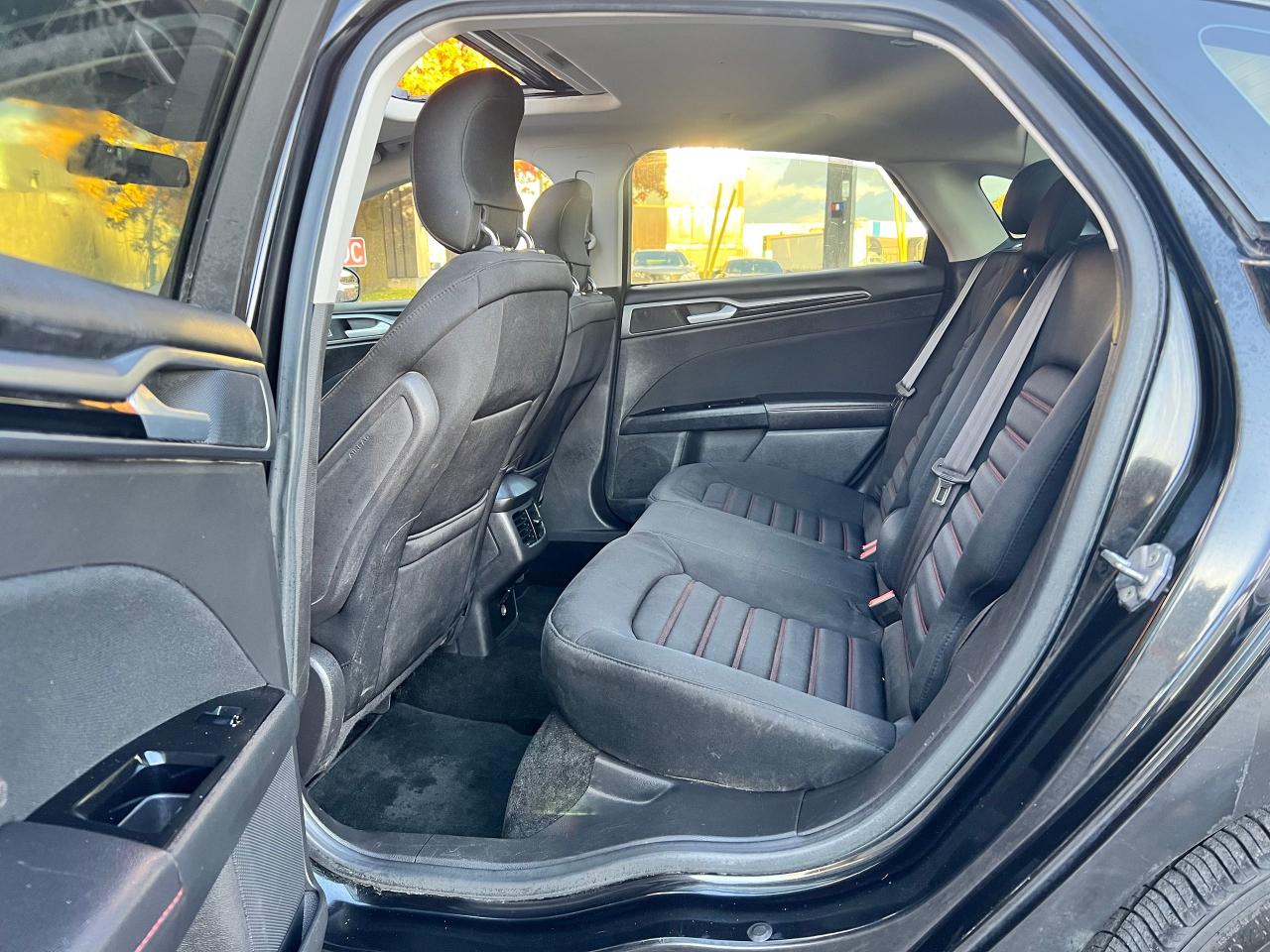 2013 Ford Fusion SE - Photo #15