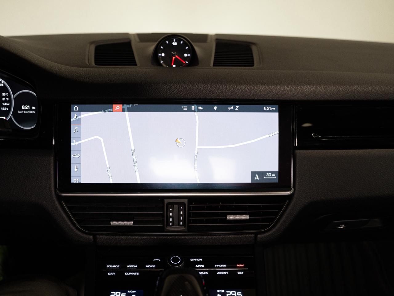 2020 Porsche Cayenne PREMIUM PLUS PKG | PANO | CARBON TRIM Photo