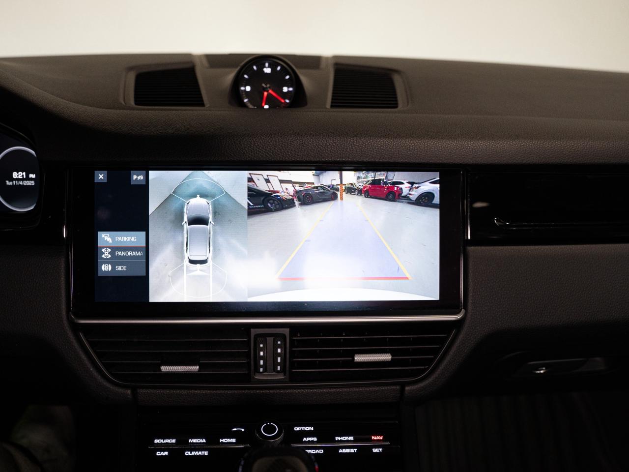 2020 Porsche Cayenne PREMIUM PLUS PKG | PANO | CARBON TRIM Photo