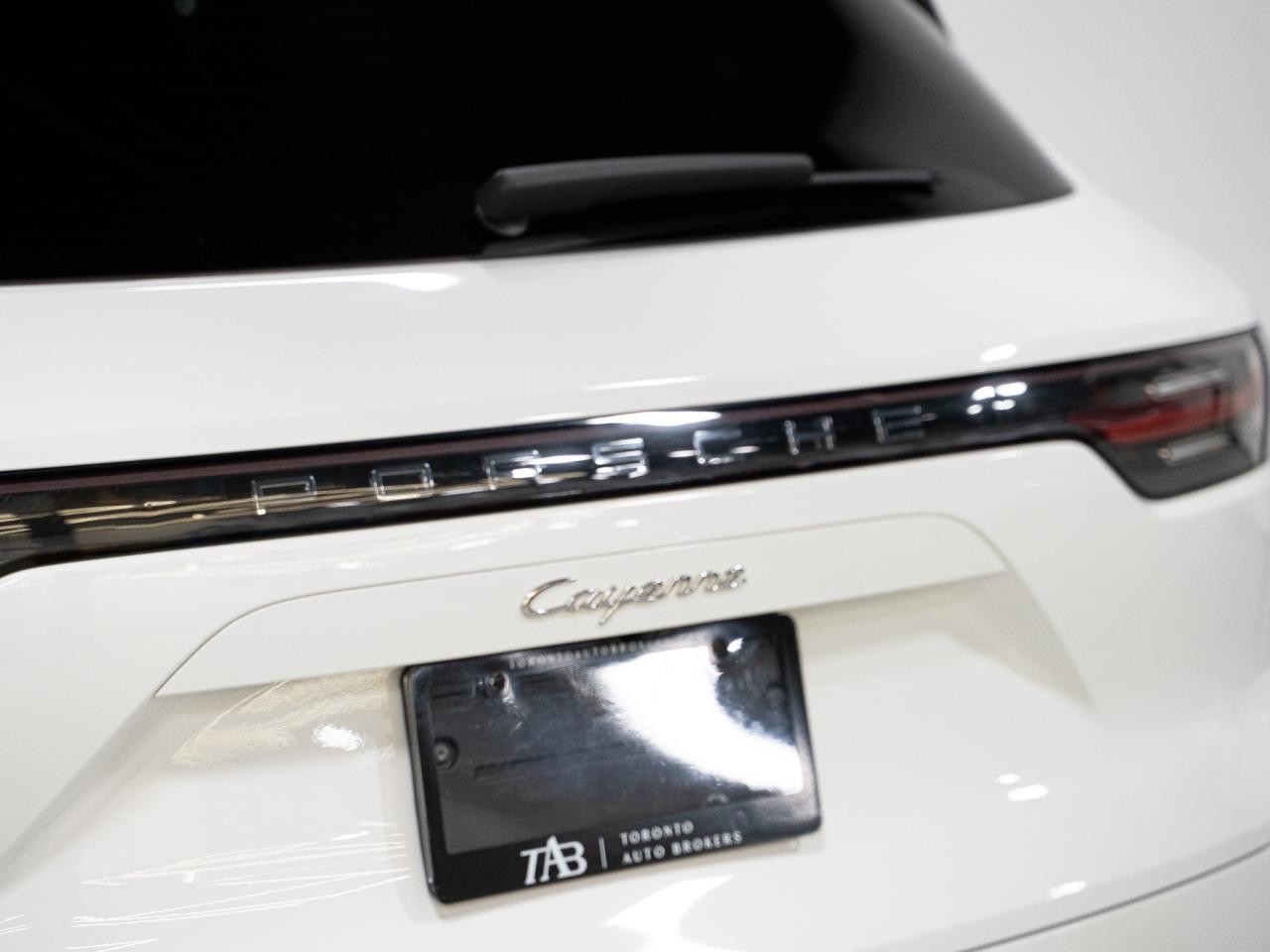 2020 Porsche Cayenne PREMIUM PLUS PKG | PANO | CARBON TRIM Photo