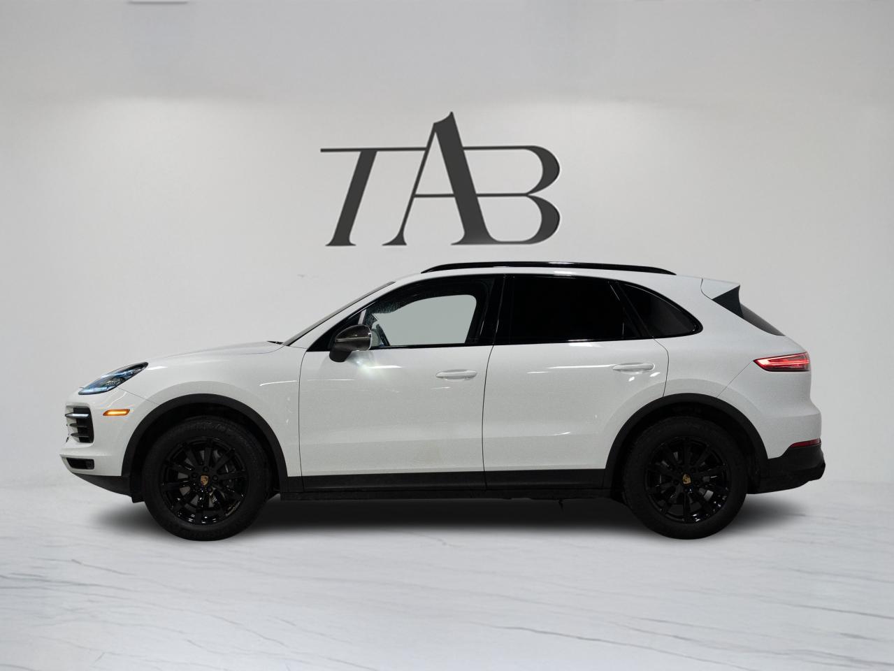 2020 Porsche Cayenne PREMIUM PLUS PKG | PANO | CARBON TRIM Photo