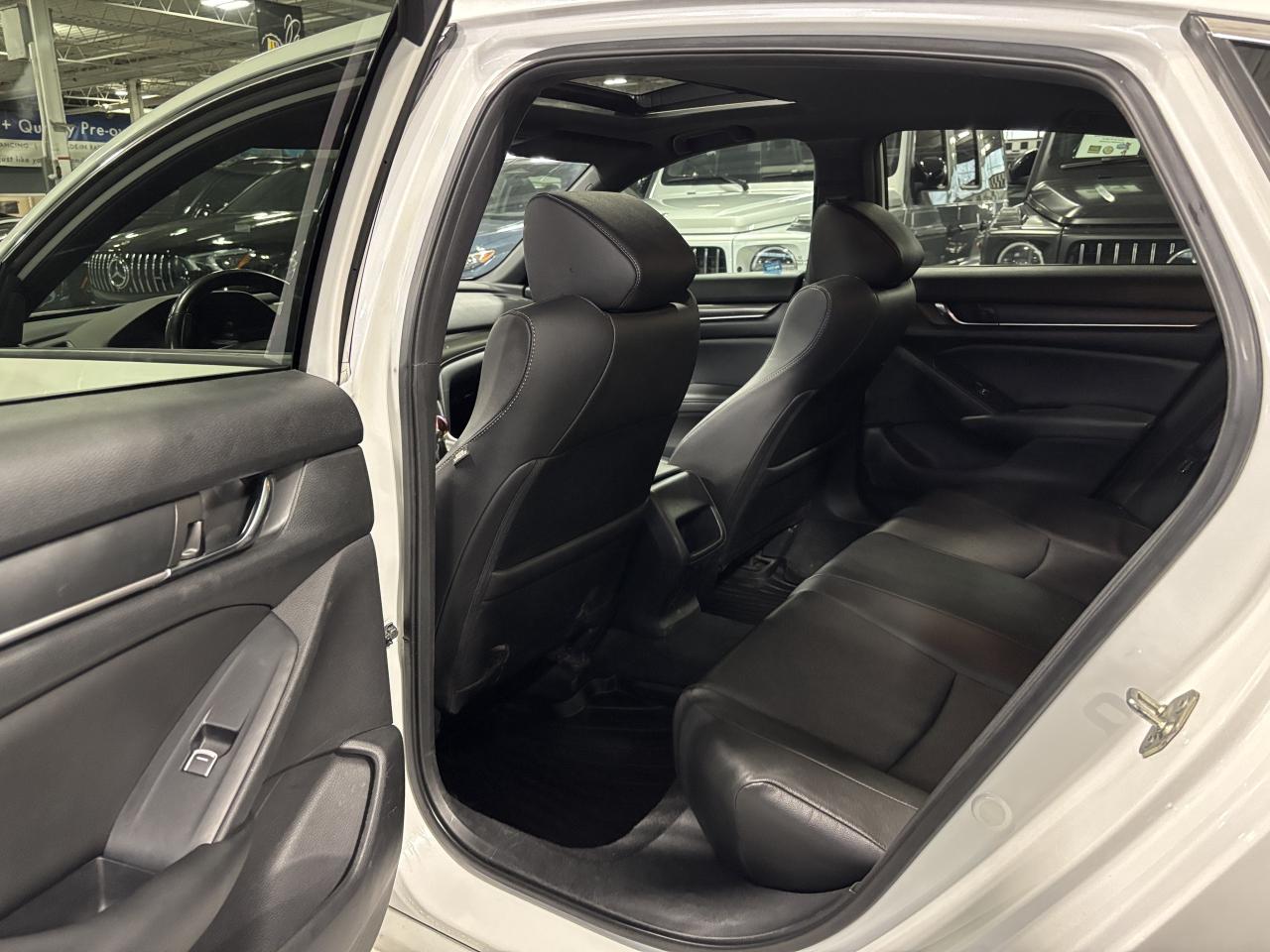 2019 Honda Accord Sedan Sport|MANUAL|LEATHER|SUNROOF|BLINDSPOTCAM|ALLOYS|+ - Photo #7