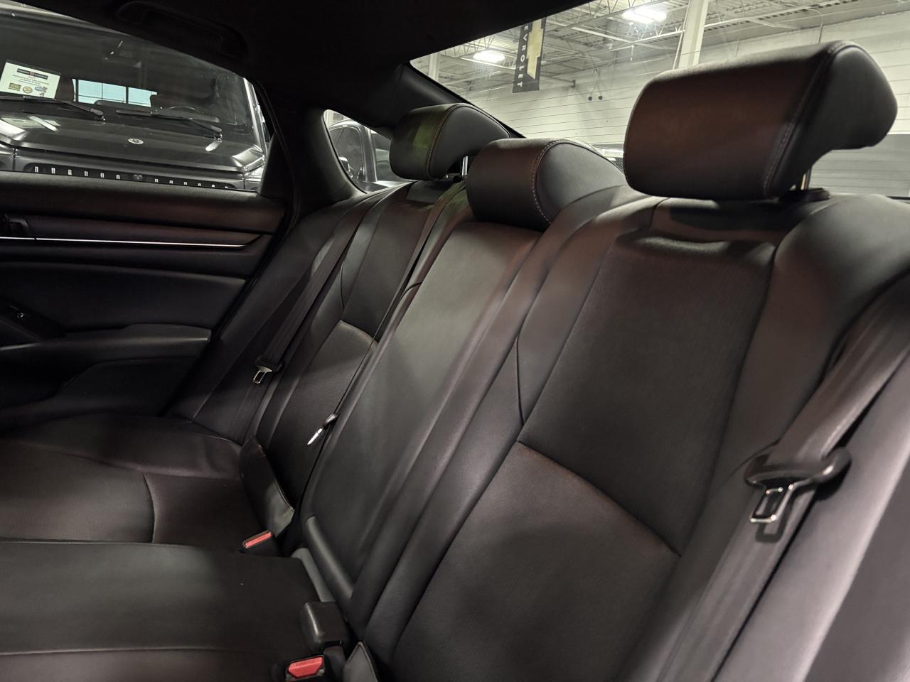 2019 Honda Accord Sedan Sport|MANUAL|LEATHER|SUNROOF|BLINDSPOTCAM|ALLOYS|+ Photo