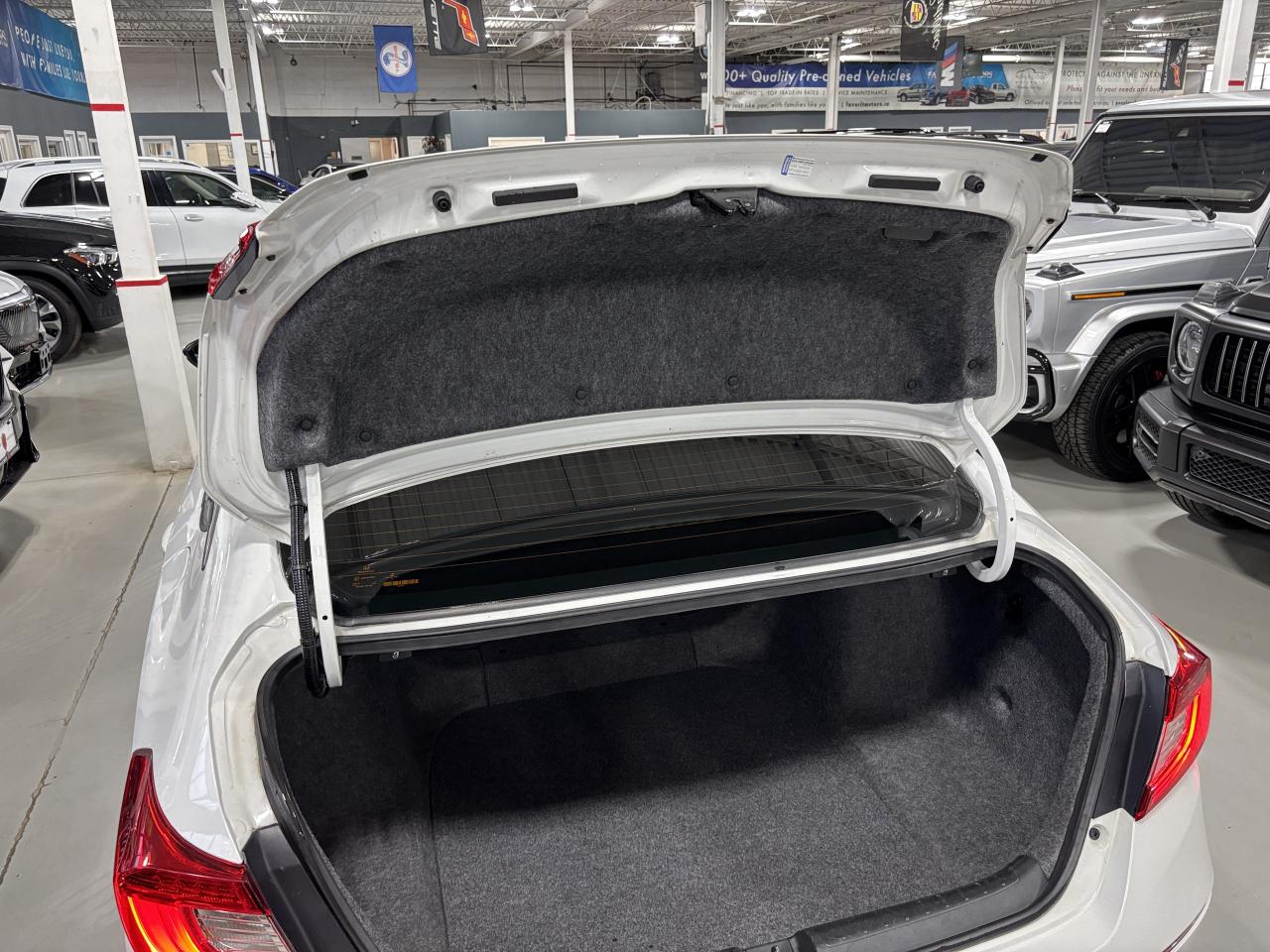 2019 Honda Accord Sedan Sport|MANUAL|LEATHER|SUNROOF|BLINDSPOTCAM|ALLOYS|+ - Photo #6