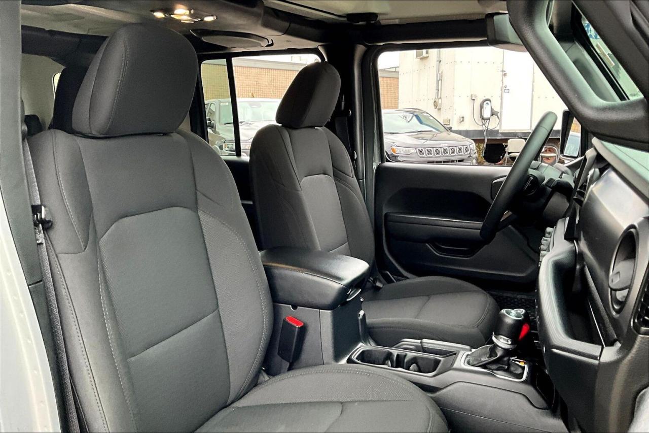 2023 Jeep Wrangler Willys 4Dr | Alpine | 8.4" NAV | 4X4 Photo