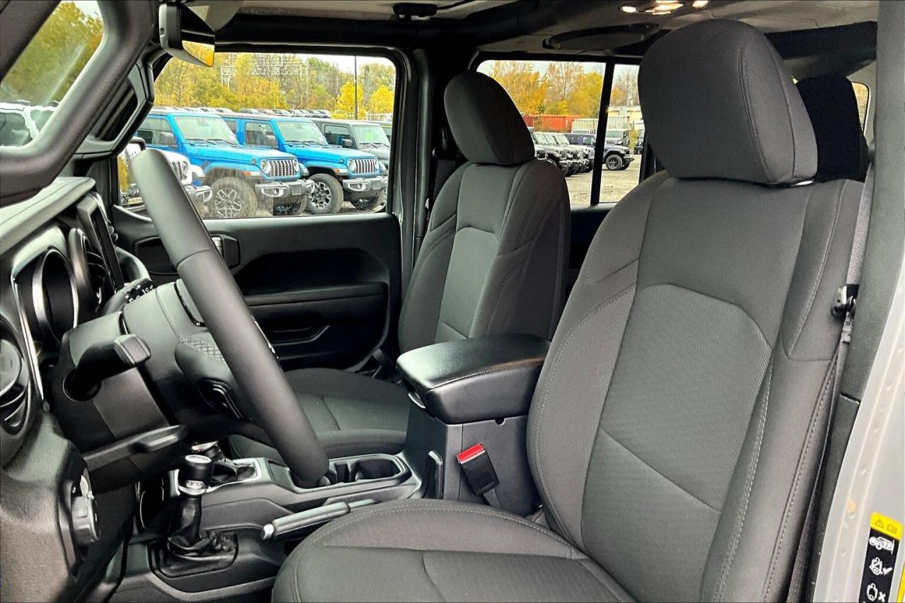 2023 Jeep Wrangler Willys 4Dr | Alpine | 8.4" NAV | 4X4 Photo