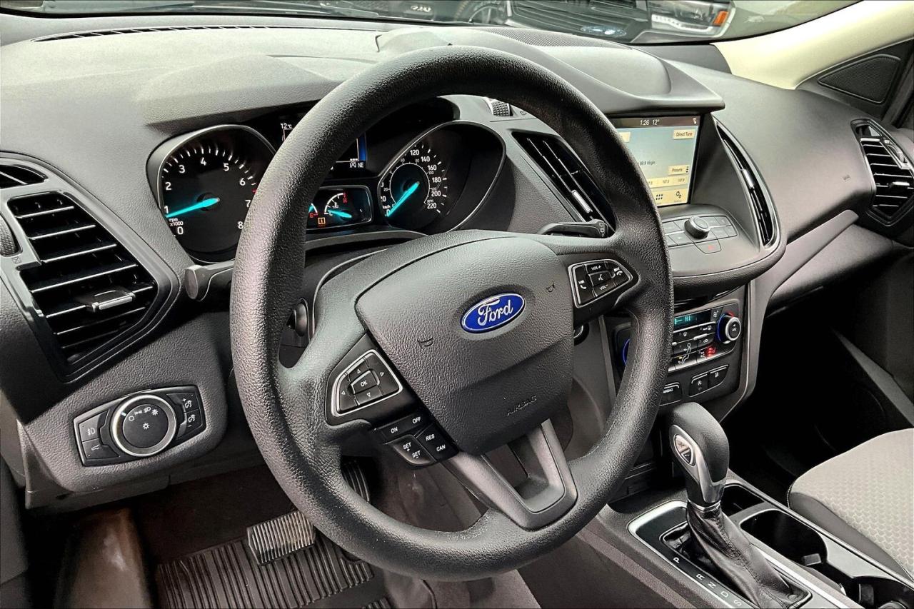 2019 Ford Escape SE | Heated Seats | Remote Start | NAV | FWD Photo
