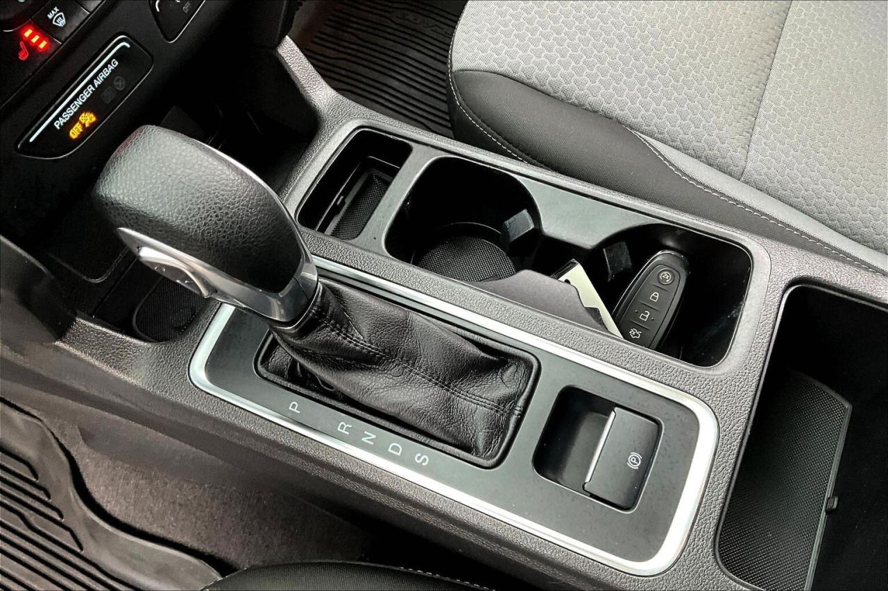 2019 Ford Escape SE | Heated Seats | Remote Start | NAV | FWD Photo