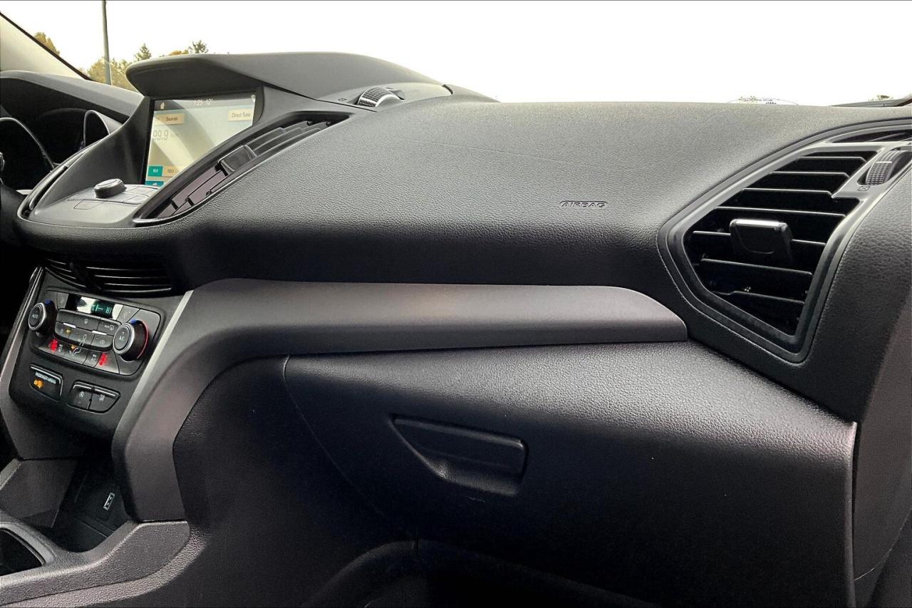 2019 Ford Escape SE | Heated Seats | Remote Start | NAV | FWD Photo