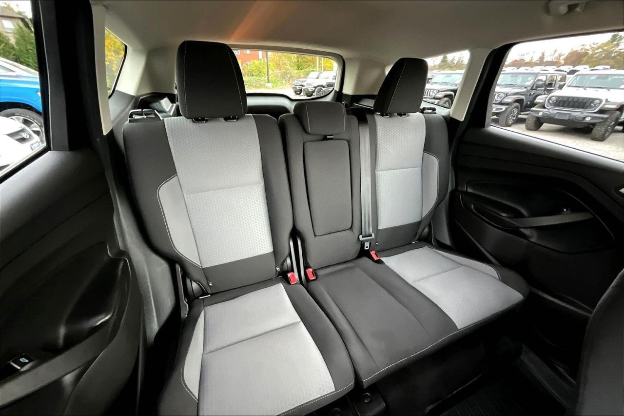 2019 Ford Escape SE | Heated Seats | Remote Start | NAV | FWD Photo