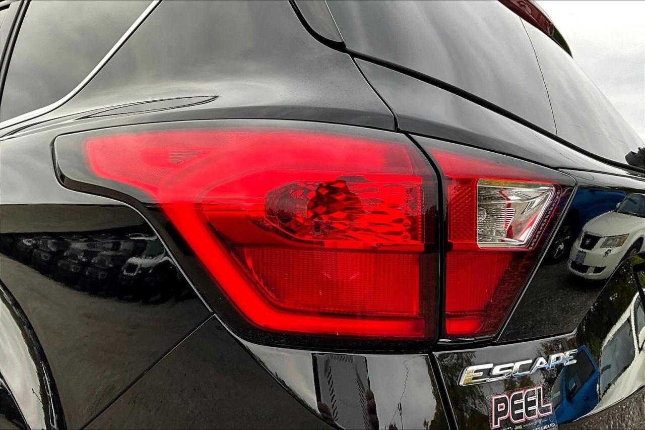 2019 Ford Escape SE | Heated Seats | Remote Start | NAV | FWD Photo