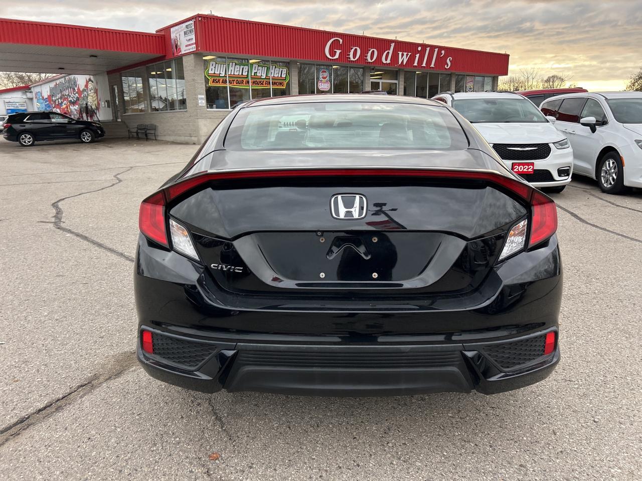 2018 Honda Civic COUPE LX, 6 SPEED MANUAL, CLEAN CARFAX, BACK UP CAM! - Photo #7