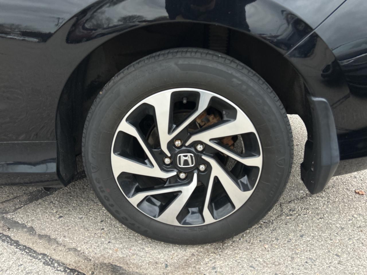 2018 Honda Civic COUPE LX, 6 SPEED MANUAL, CLEAN CARFAX, BACK UP CAM! - Photo #10