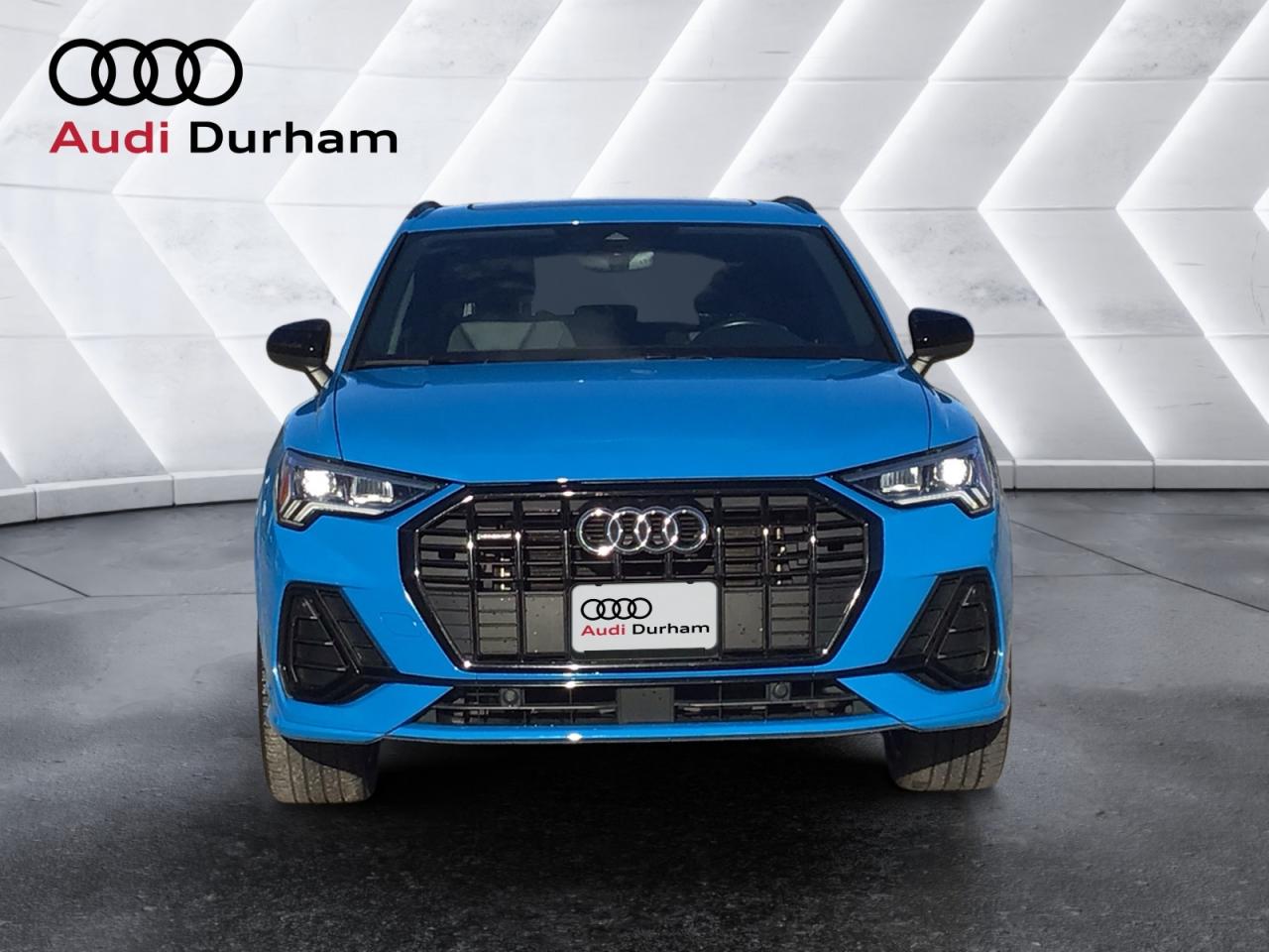 2022 Audi Q3 2.0T Progressiv + Blk Optics Pkg | CarPlay | CPO Photo4