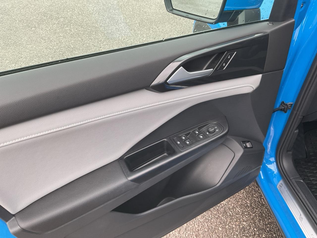 2023 Volkswagen Taos 1.5L One Owner! 19" Black Wheel Pkg! Clean CarFax! Photo