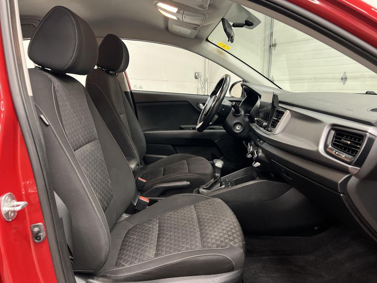 2022 Kia Rio5 AUTOMATIC | HTD SEATS | CARPLAY | REAR CAM | A/C Photo