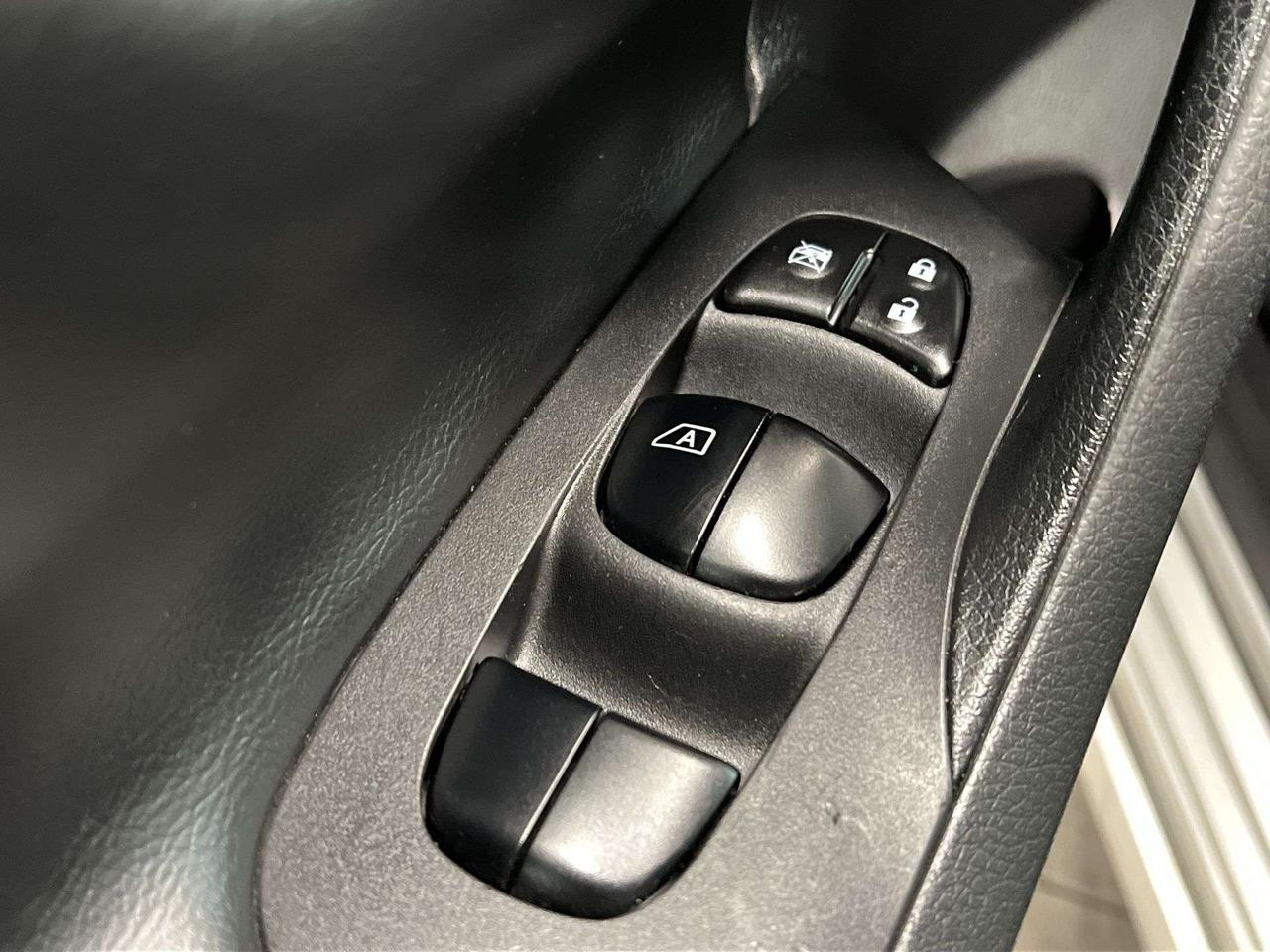 2017 Nissan Altima SV | LOW KMS! | HTD SEATS | REMOTE START | A/C Photo