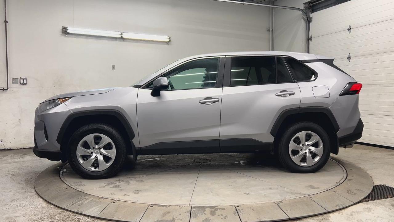 2023 Toyota RAV4 AWD | HEATED SEATS | CARPLAY | ADAPT. CRUISE | A/C Photo