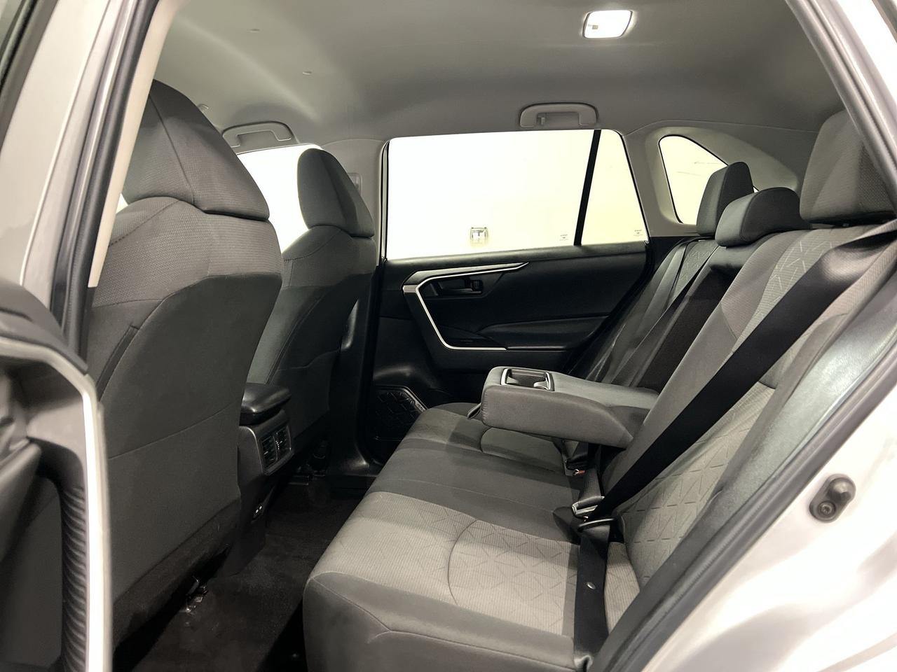 2023 Toyota RAV4 AWD | HEATED SEATS | CARPLAY | ADAPT. CRUISE | A/C Photo