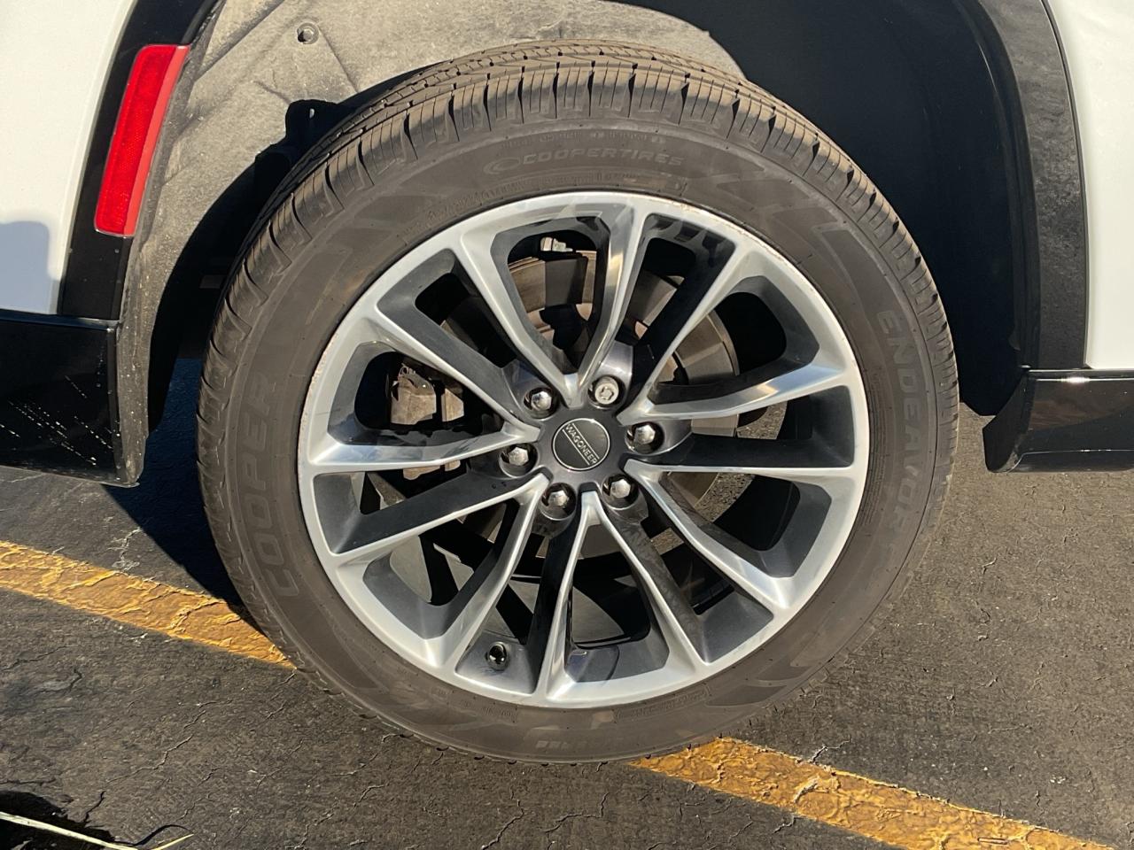 2023 Jeep Wagoneer 360 CAM / HEADS UP DISPLAY / 3 PANEL SUNROOF Photo