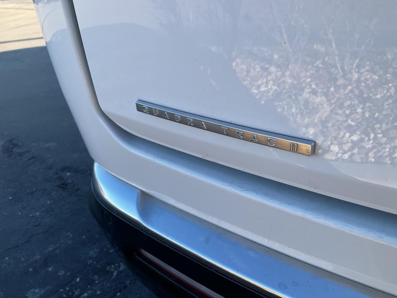 2023 Jeep Wagoneer 360 CAM / HEADS UP DISPLAY / 3 PANEL SUNROOF Photo