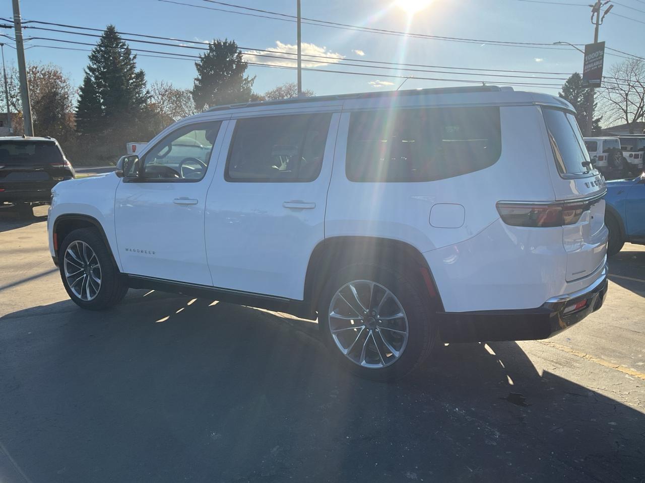 2023 Jeep Wagoneer 360 CAM / HEADS UP DISPLAY / 3 PANEL SUNROOF Photo