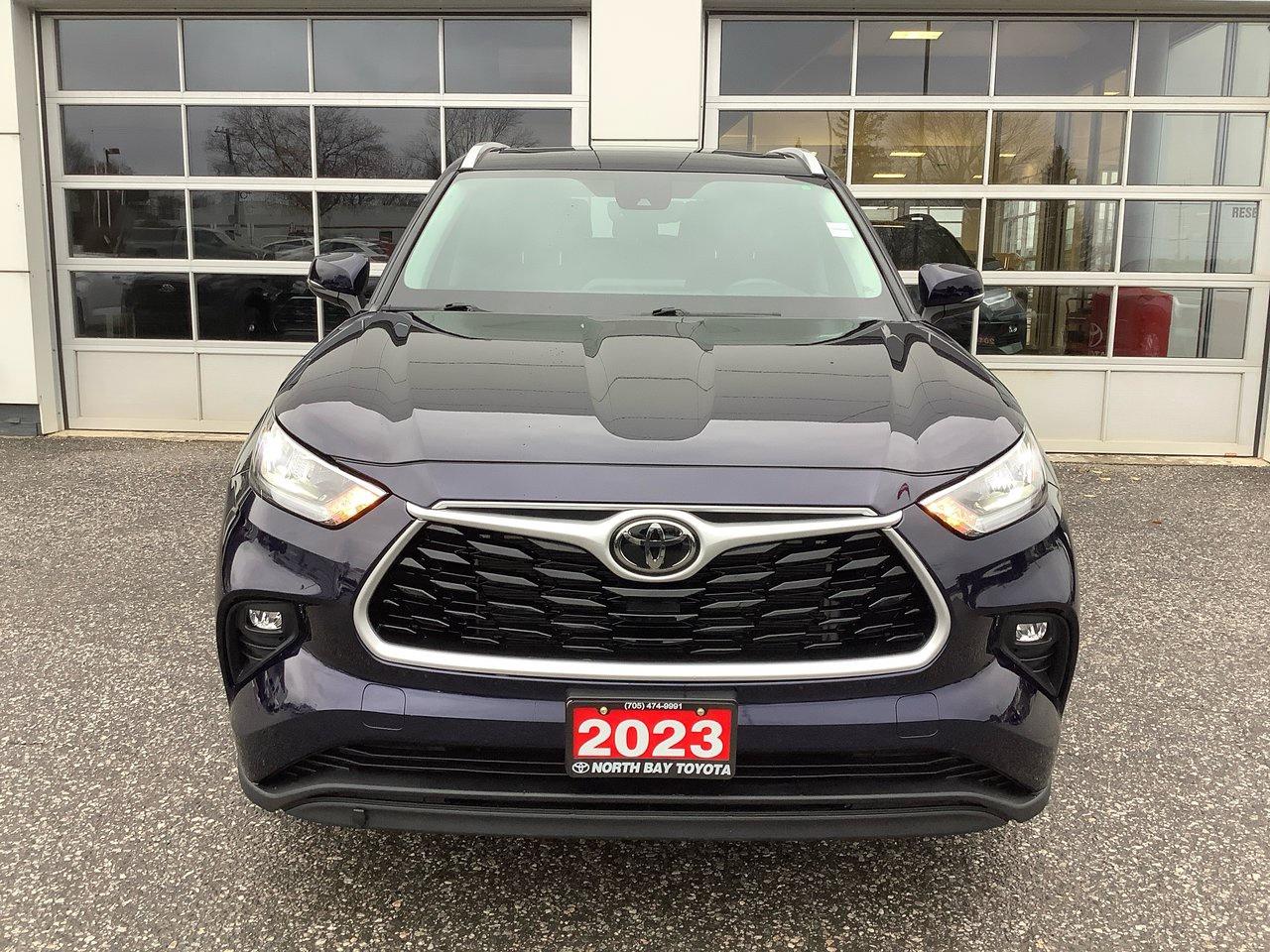 2023 Toyota Highlander  Photo2