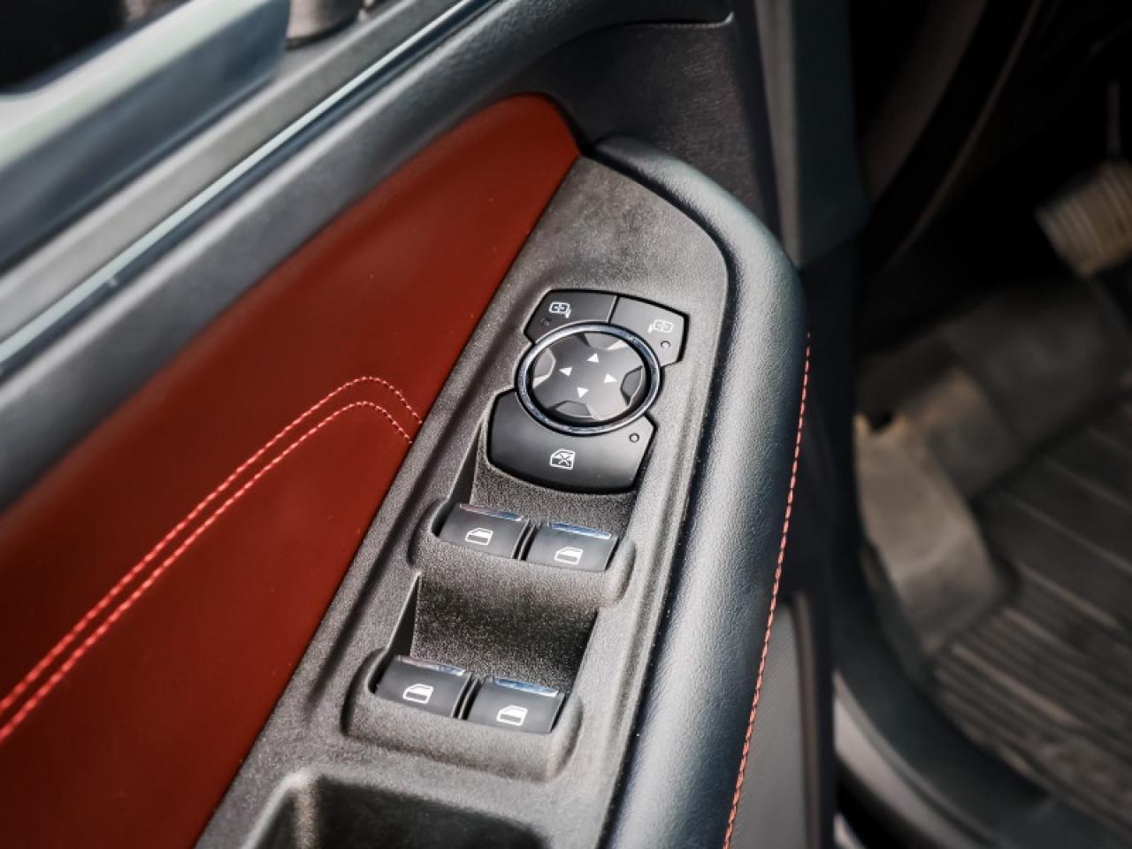 2022 Ford Edge Titanium  - $149 B/W Photo