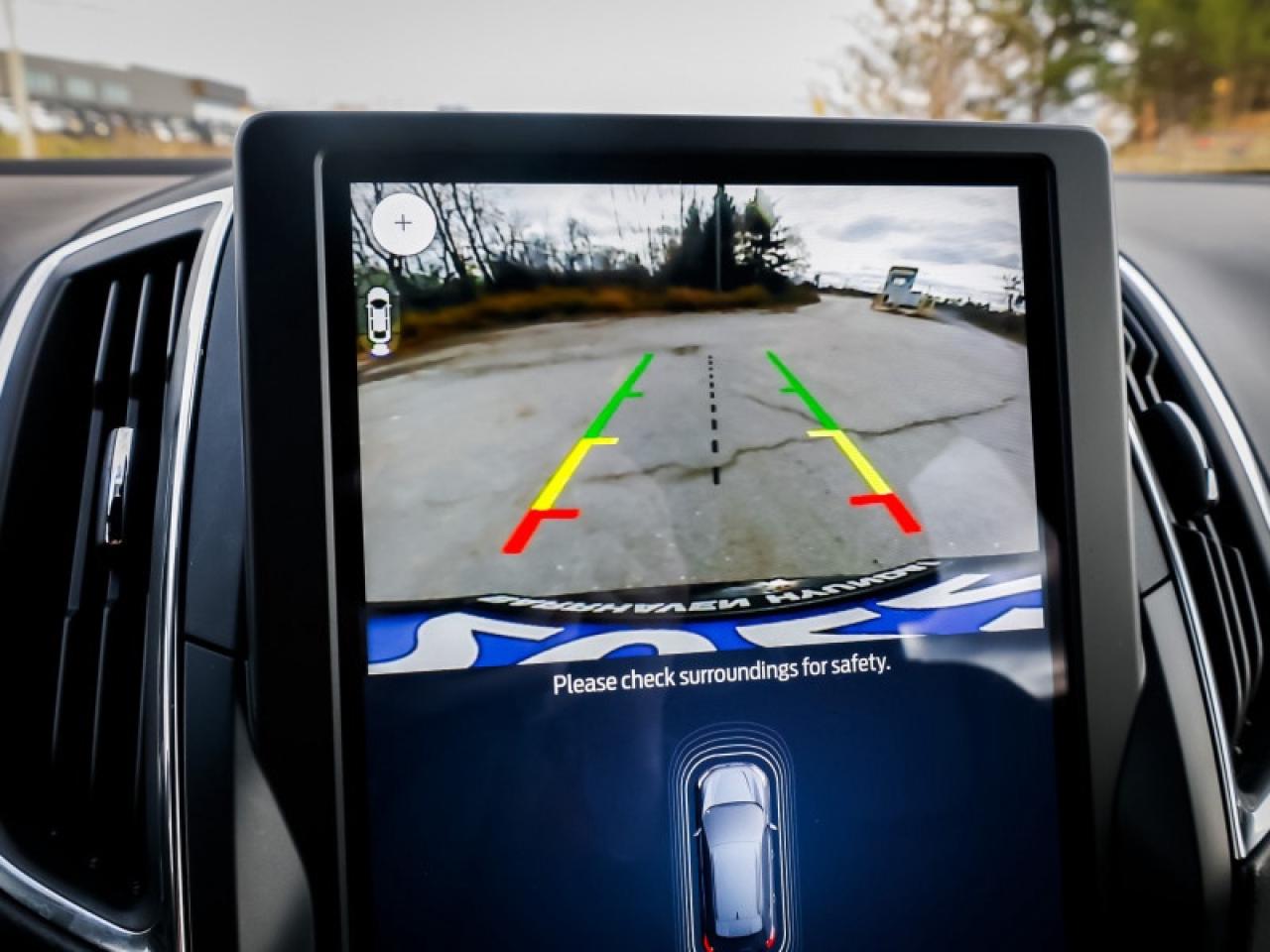 2022 Ford Edge Titanium  - $149 B/W Photo