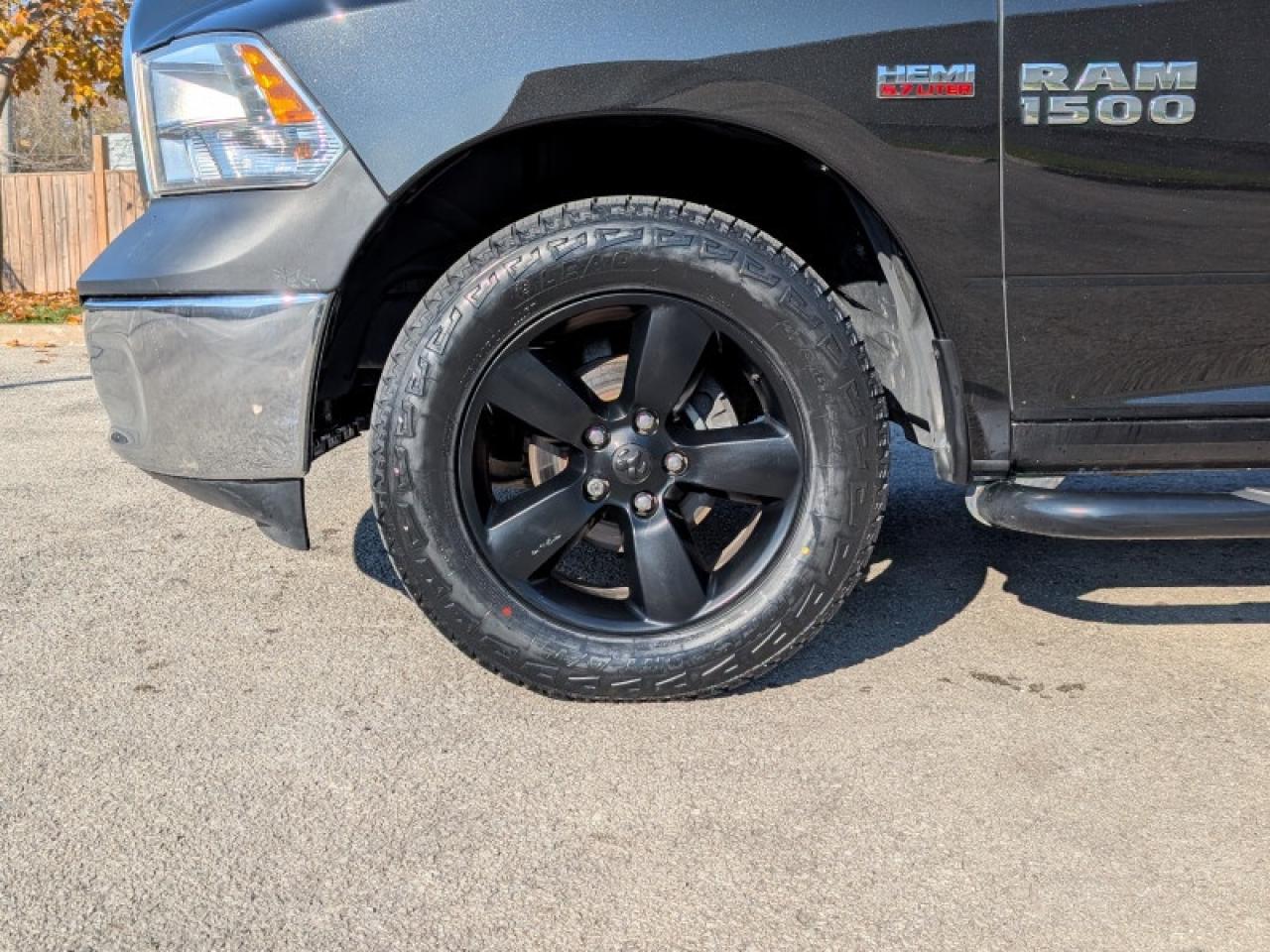 2017 RAM 1500 SXT  **VERY LOW KMS - SXT APP. GROUP** Photo
