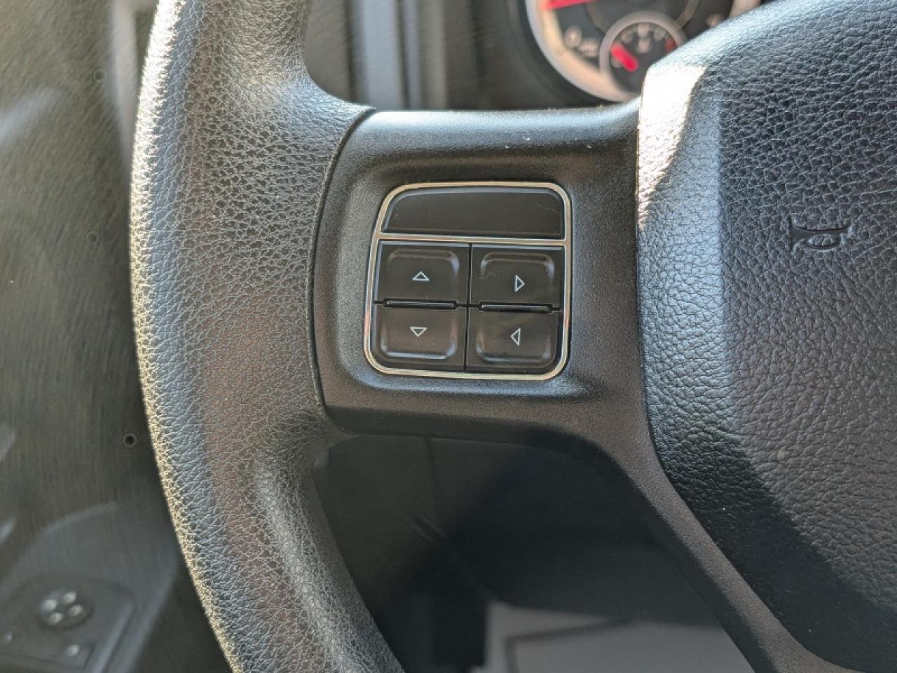 2017 RAM 1500 SXT  **VERY LOW KMS - SXT APP. GROUP** Photo