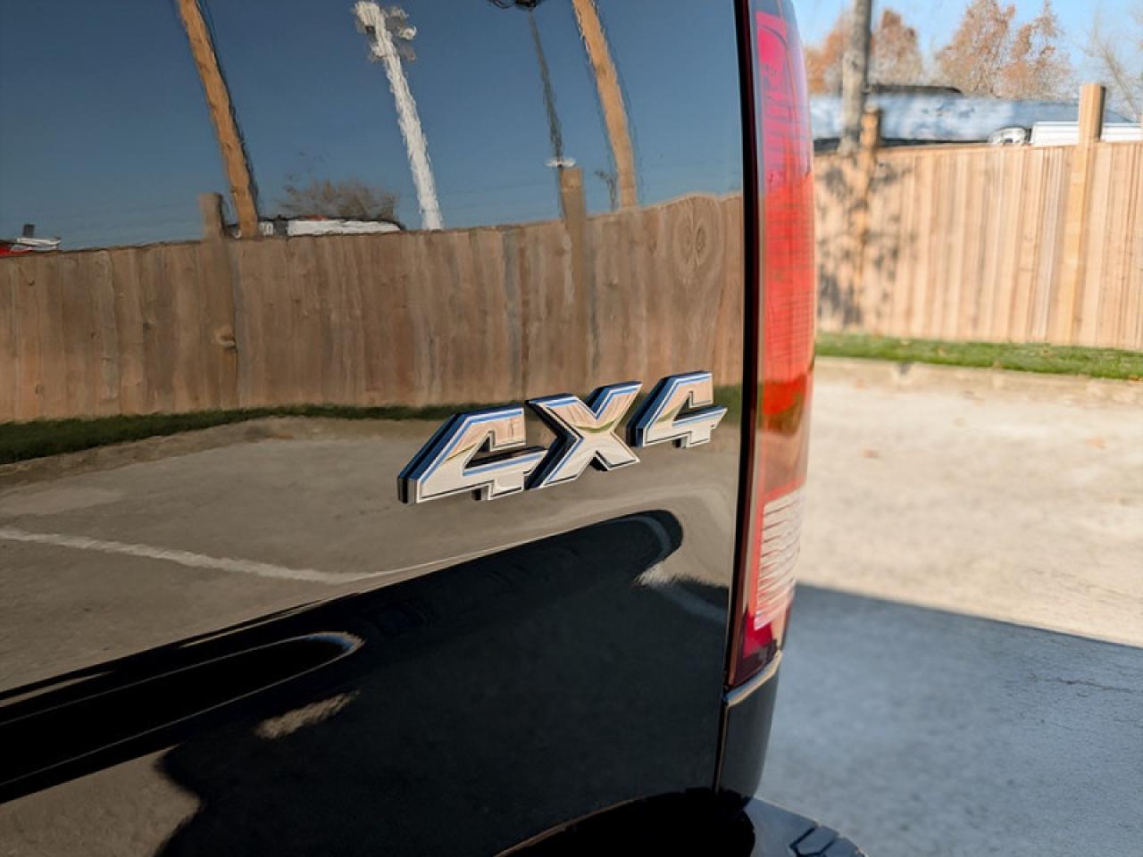 2017 RAM 1500 SXT  **VERY LOW KMS - SXT APP. GROUP** Photo