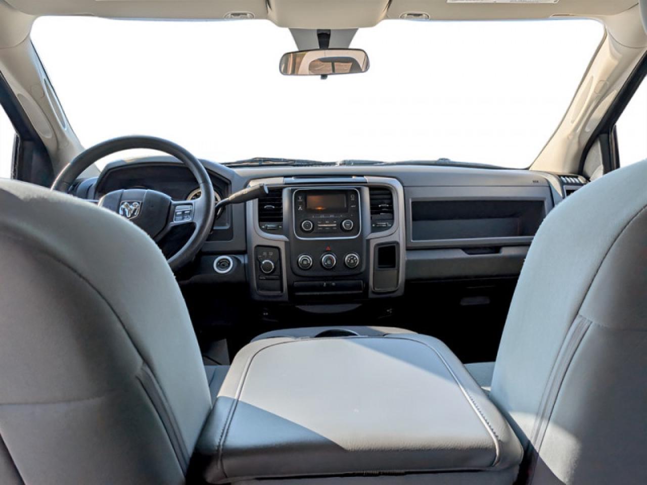 2017 RAM 1500 SXT  **VERY LOW KMS - SXT APP. GROUP** Photo