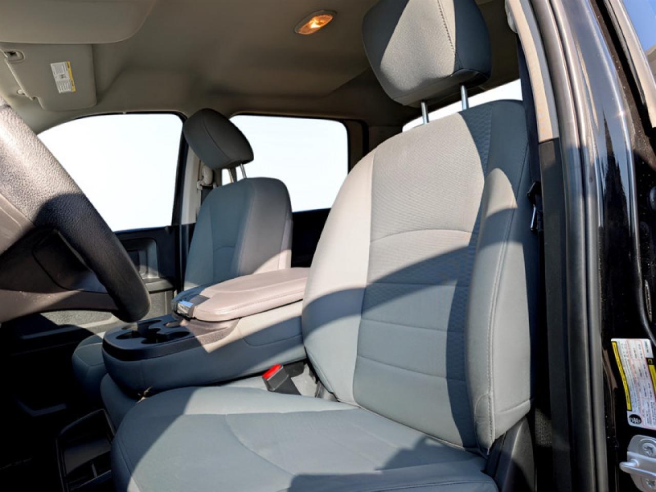 2017 RAM 1500 SXT  **VERY LOW KMS - SXT APP. GROUP** Photo