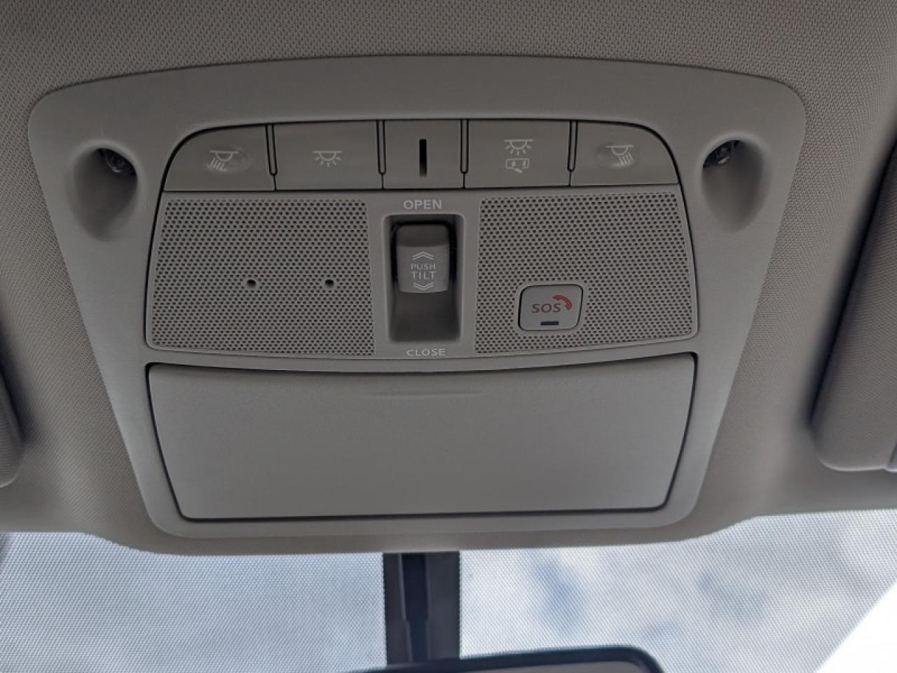 2018 Nissan Murano AWD PLATINUM Photo