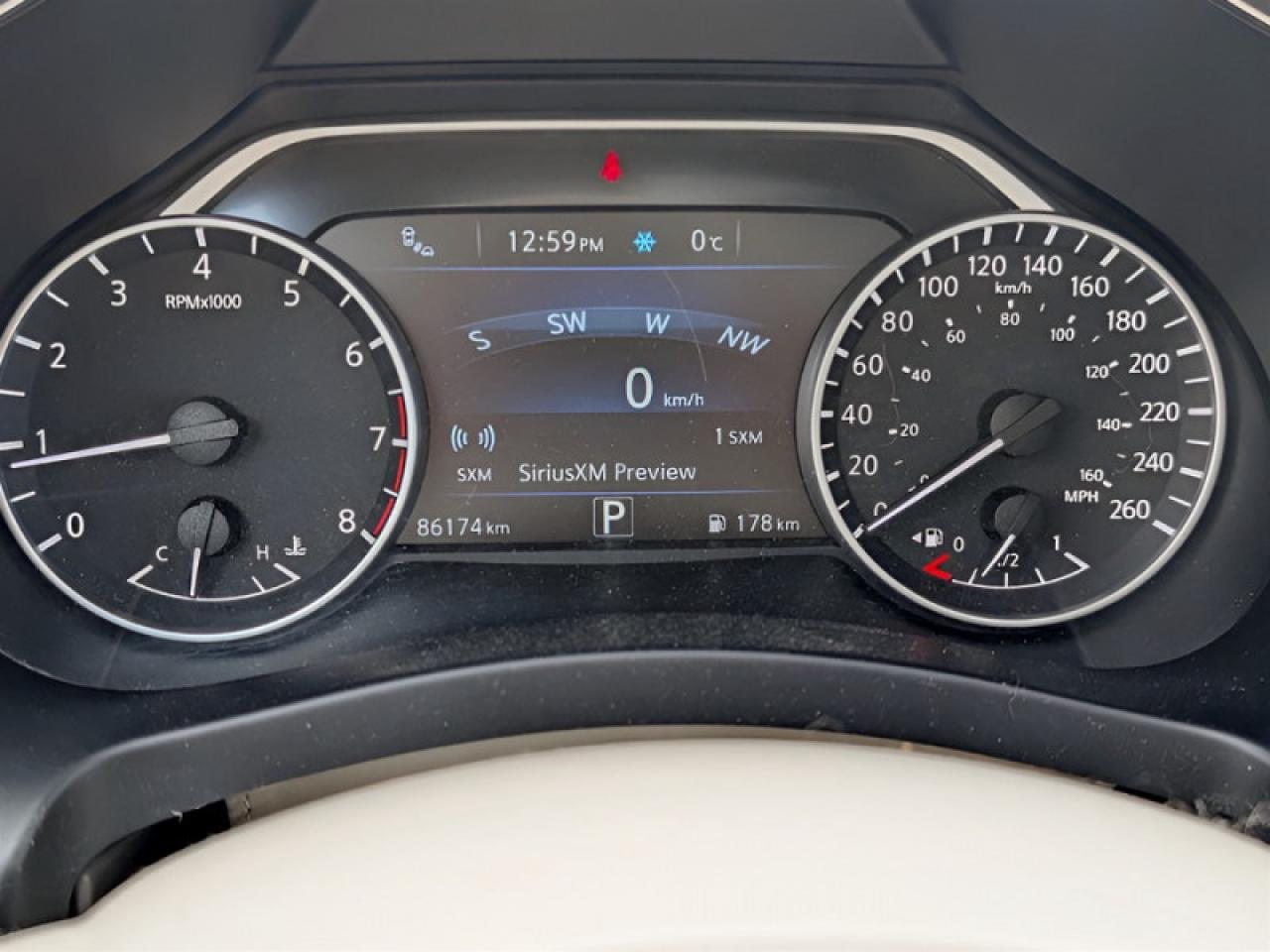 2018 Nissan Murano AWD Platinum  **LOW KMS - PANO ROOF** Photo