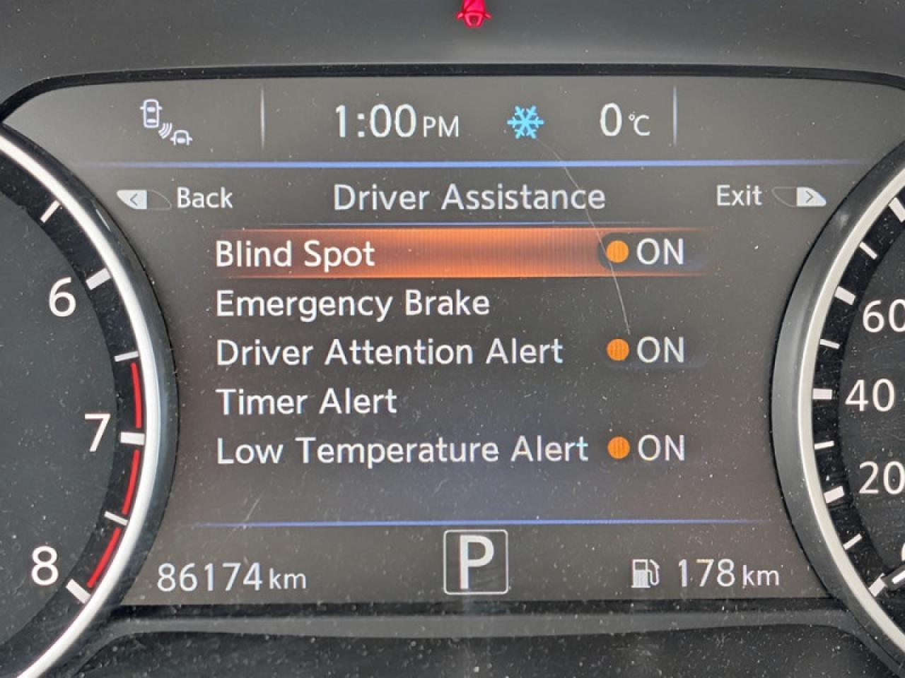 2018 Nissan Murano AWD Platinum  **LOW KMS - PANO ROOF** Photo