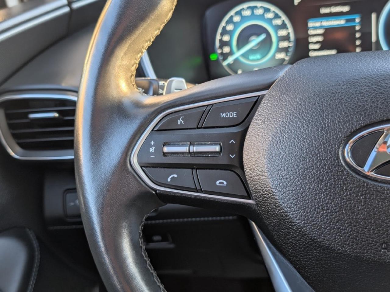 2021 Hyundai Santa Fe Hybrid Luxury AWD  **ONE OWNER** Photo