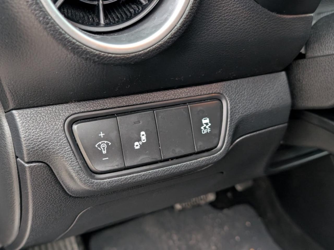 2023 Kia Forte EX  **APPLE CP -  HEATED SW** Photo