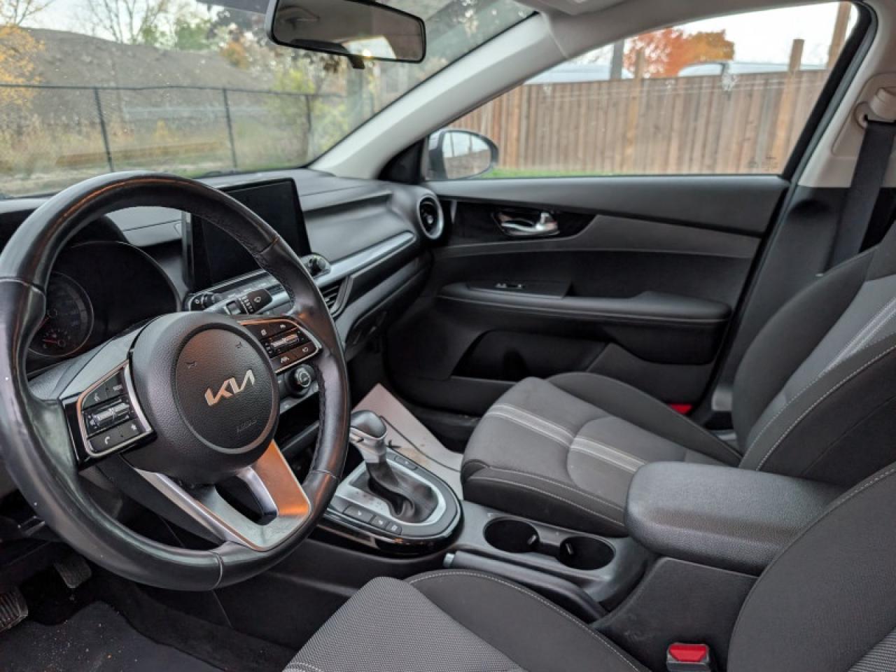 2023 Kia Forte EX  **APPLE CP -  HEATED SW** Photo